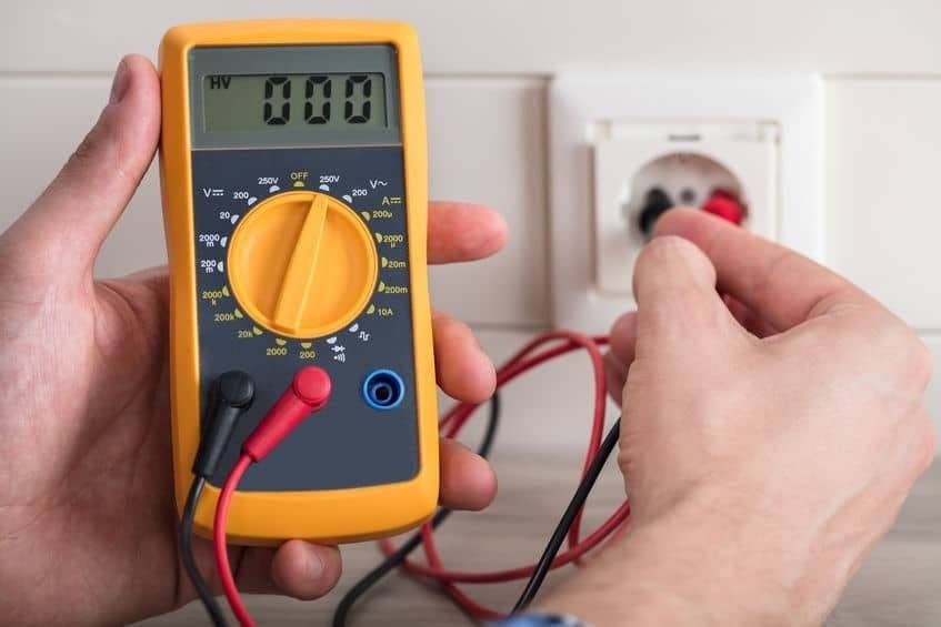 para que sirve un voltimetros